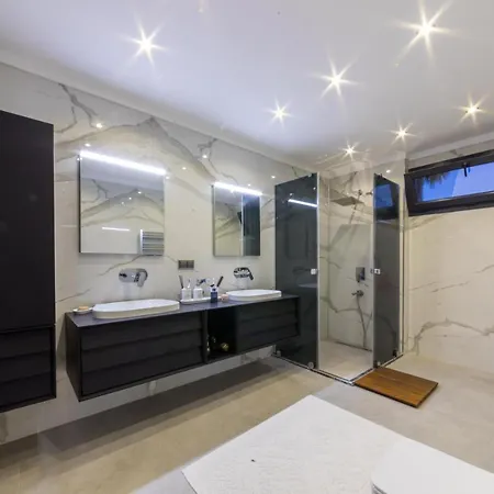 Villa Palmiye Icmeler Daily Weekly Rentals Villa Marmaris
